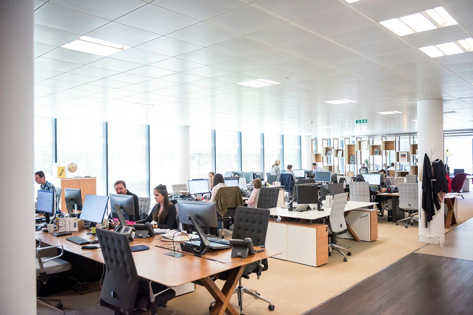 TransportBPO operations floor where agents answer and dispatch calls for fleets